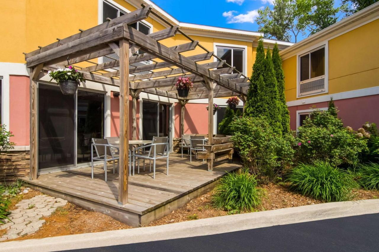 Best Western Plus Traverse City Exteriér fotografie