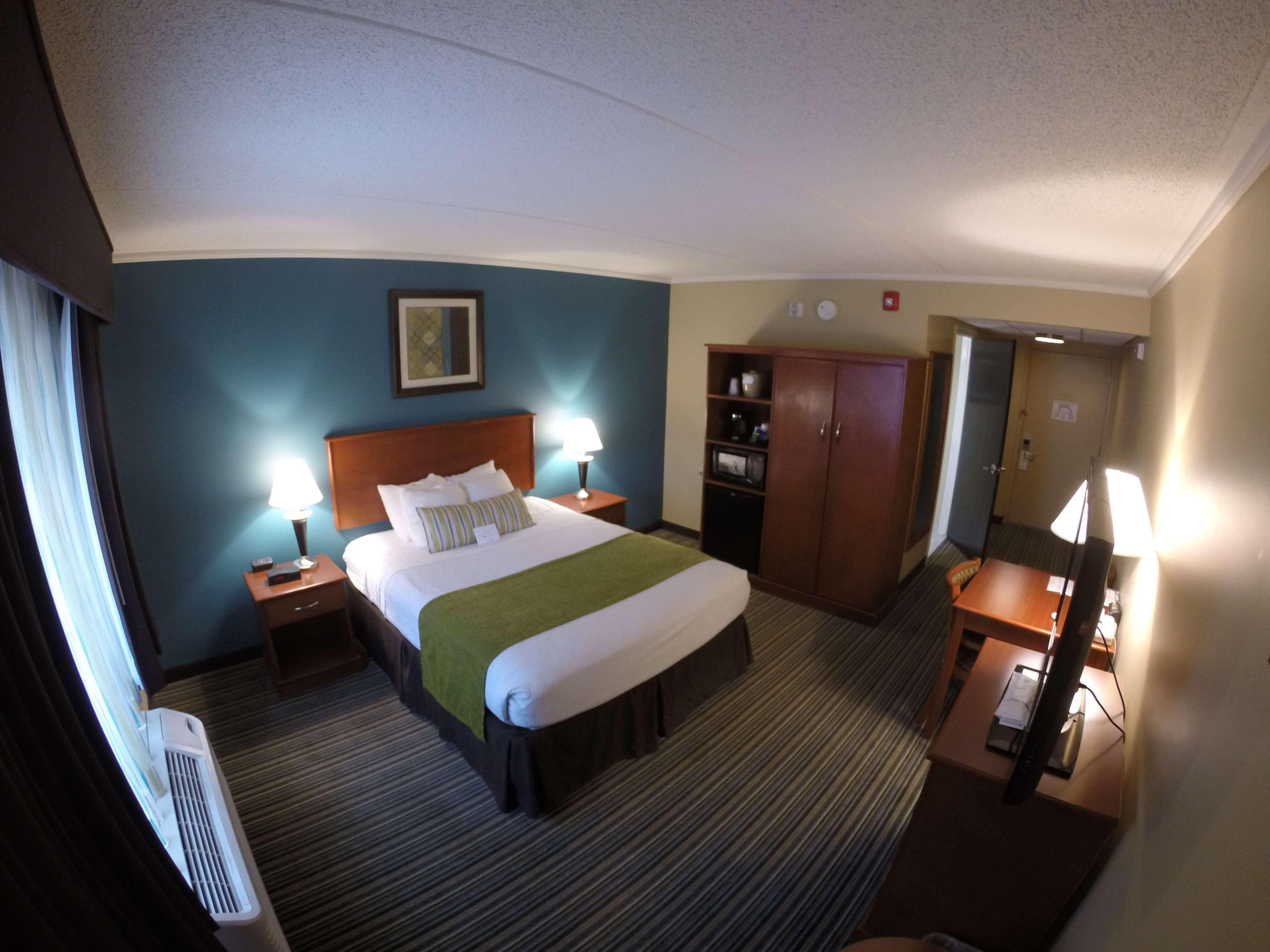Best Western Plus Traverse City Exteriér fotografie